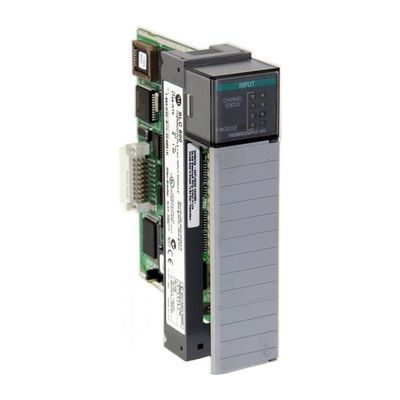 AB 1747-CP3 DC 5ボルトのの0.3ワットおよびSLC 500のシャーシのスロット2ボルトのの0.5ワットDC 0