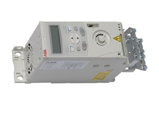 ACS150-03E-08A8-4マイクロは68581818 ACS150頻度コンバーターR1を運転する