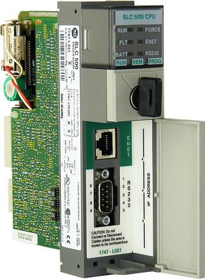 AB 1747-L551モジュール1つのAmp DC 5ボルトの/0 Amps容量24ボルトのDC 64Kの一時記憶装置