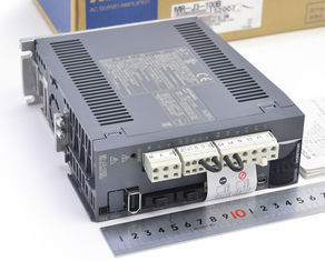 MR-J2S-100A AC サーボアンプ 三相 1KW サーボモータードライブ