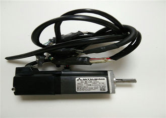 HC-MF13K-S101によって三菱100Wは電気ACサーボ モーター3AC 105V 0.9Aが自動車に乗る