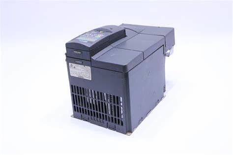 6SE6440-2AD27-5CA Siemens MICROMASTER 440の作り付けのクラス フィルター380-480 V 3 AC +10/-10%一定したトルク47-63のHzの7.5
