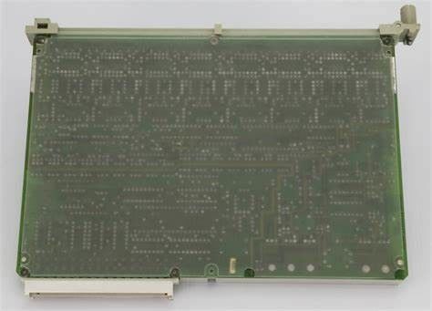浮かぶ6ES5470-4UB12 SIEMENS SIMATIC S5 470のアナログ出力 モジュール密集した版U 8出力