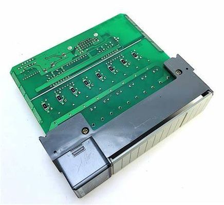1762-IA8アレン ブラッドリーPLC Micrologixのコントローラーのアナログ入力モジュール