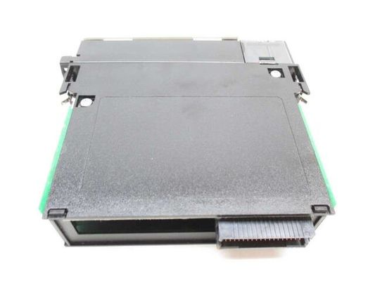 1756-A10アレン ブラッドリーControlLogix plc ControlLogix 10はシャーシに細長い穴をつける