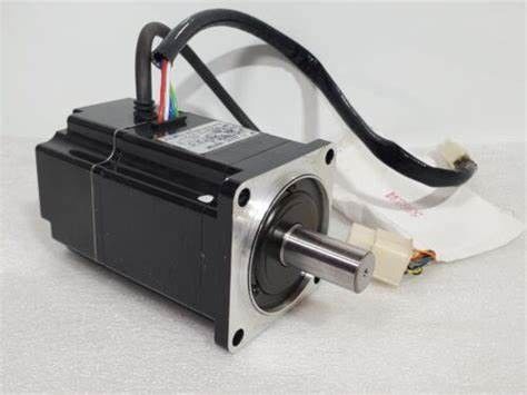 SGMPH-01AAE4CD産業日本のサーボ モーターYaskawa ACサーボ モーター100W 200V