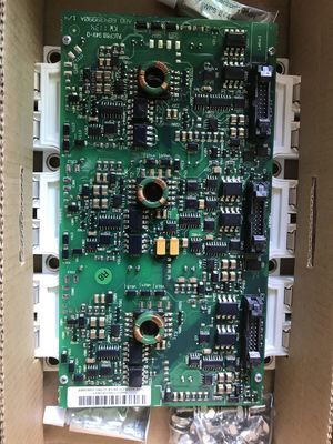 ABB ACS800-04M-0610-7+E208+E210+P901 560kW 560A 205 kg 周波数変換器 3相