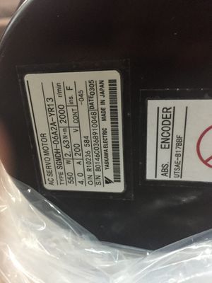 SGM-02B312B ヤスカワ 産業用サーボモーター ACサーボモーター 100V 200W 2.7A 3000 RPM