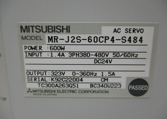 MR-J2S-60CP4-S484 三?? DCサーボドライブ 産業用アンプ 600W 1.4A 出力 323V