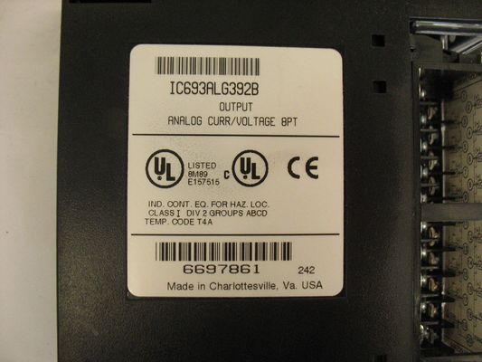 IC693ALG392 GE Fanuc 0 から + 10 ボルトのモジュールを供給する8つの単端出力チャンネル