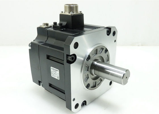 Mitsubishi 2kW 400V AC サーボモーター HF-SP202B ブレーキ NEW ストック