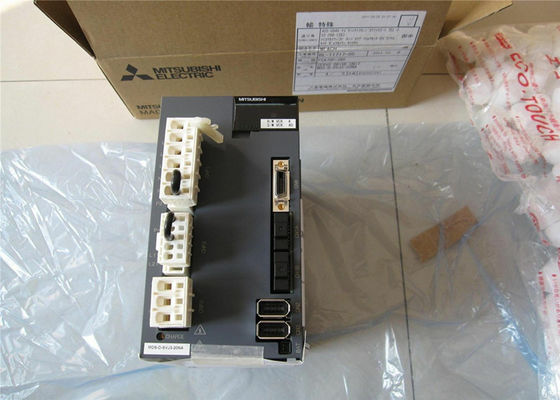 Mitsubishi MELDAS 2.0KW 3PH サーボモータードライバー MDS-D-SVJ3-20NA 変数周波数ドライブ