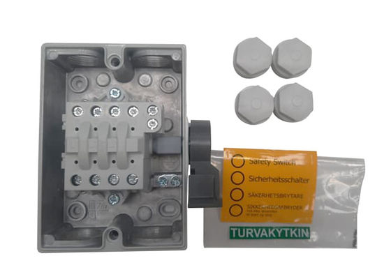 LBAS316TPN 2CMA142430R1000 閉ざされた安全スイッチ 3p 415V 16A 新品