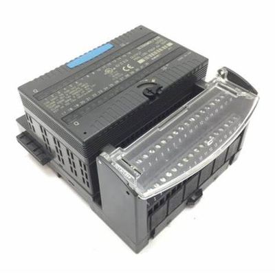 GE IC200MDL742 24ボルト DC Versamax ポジティブ・ロジック出力モジュール 2つのグループで 16 個の離散出力