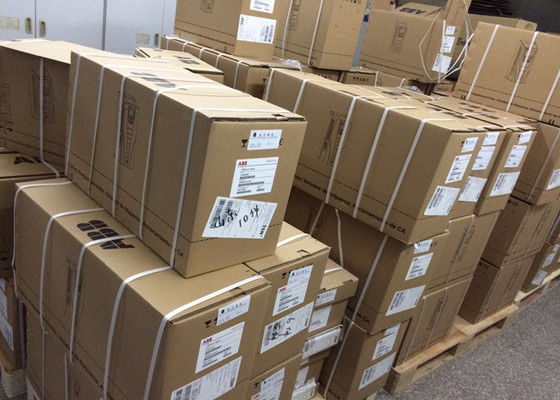 ABB 90kW ACS880 周波数変換器 ACS880-01-169A-3 AC制御ドライブ 3AUA0000108027 新しい