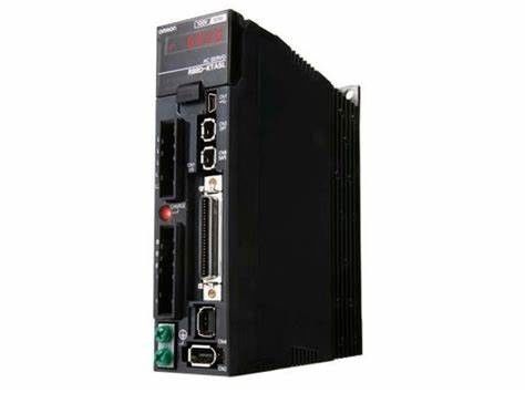 OMRON R88D-KT04L サーボ AC 100 ~ 120VAC 供給 4.6A 120V 負荷 400 W サーボドライバー
