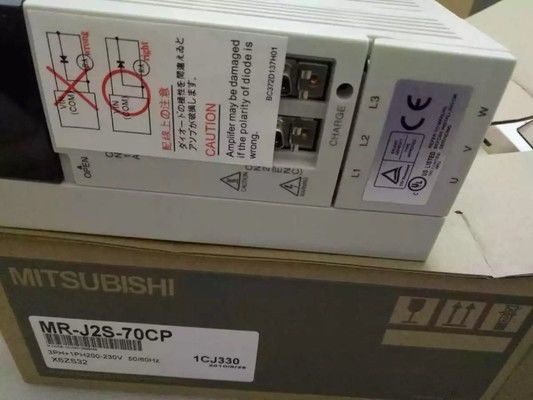 新品 三?? 750W 産業用交流電動サーボモータードライブ MR-J2S-70CP 三相増幅器