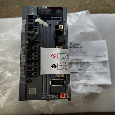 AC220V産業用サーボドライブ 0.75KW MR-J4-100A 50Hz 三?? サーボアンプ