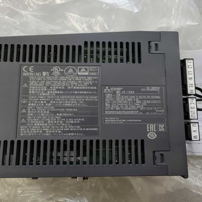 AC220V産業用サーボドライブ 0.75KW MR-J4-100A 50Hz 三?? サーボアンプ