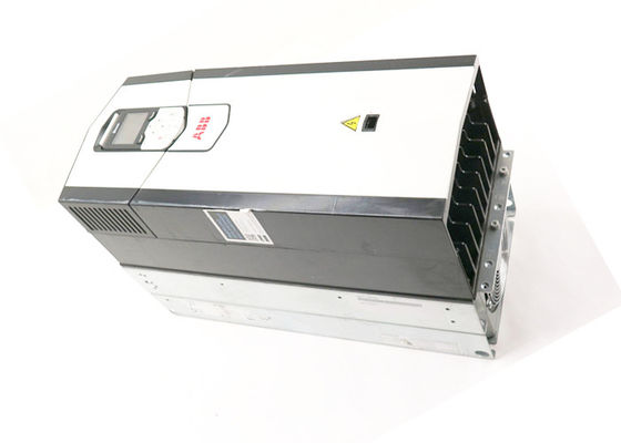 ACS880-01-084A-7 3AUA0000115105 75kW 84A 周波数インバーター 新しい