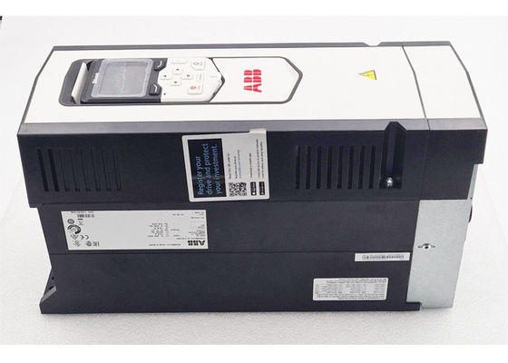 ACS880-01-12A6-3 3AUA0000107990 壁掛けシングルドライブ 5.5kW 12.9A