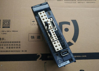 三?? 工業交流電動サーボドライブ MR-J3-20B-PE053 200W 170V 2.2A 電動増幅器