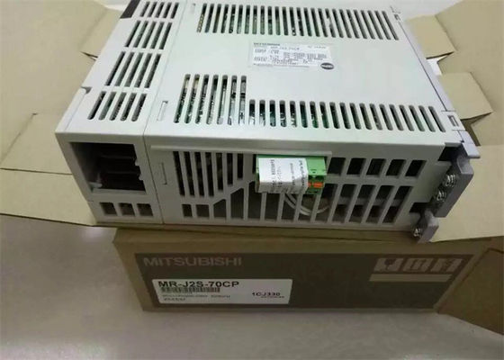 新品 三?? 750W 産業用交流電動サーボモータードライブ MR-J2S-70CP 三相増幅器