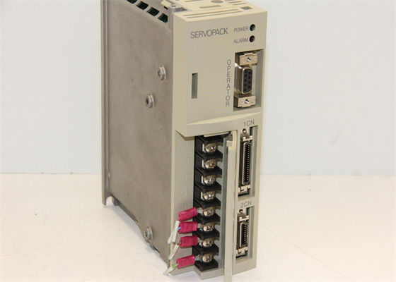 新しいヤスカワ SGDA-01AS 230V 100W サーボアンプ 新品