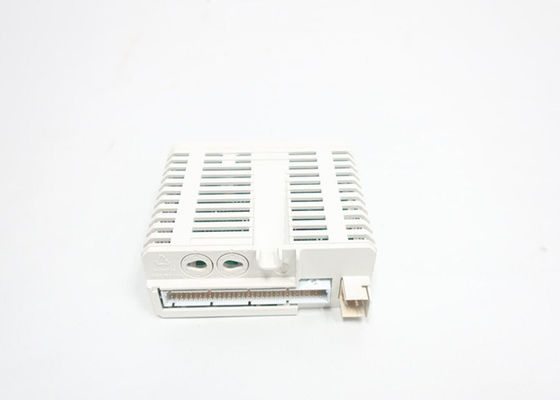 ABB DI814 3BUR001454R1 デジタルIOモジュール 24V 電源 16チャンネル
