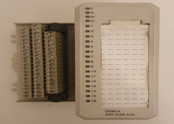 ABB DO814 3BUR001455R1 16チャンネル 24Vデジタル出力モジュール