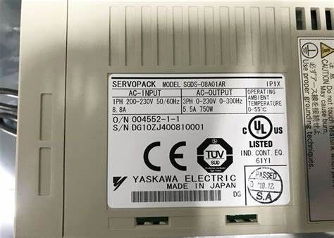 ヤスカワ SGDS-01A05A AC SERVO AMPLIFIER 200-230V 50/60HZ 1.2A 100W