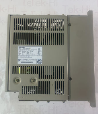 Yaskawa SGDB-44ADG-P 200-230 V AC 入力 3 段階 入力/出力 4.4 kW (5.90 HP) 出力