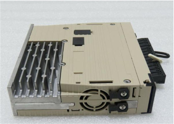 ヤスカワ SGDV-R70F21A 230V AC サーボアンプ