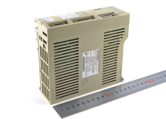 ヤスカワ SGDE-02AP 230V AC サーボアンプ 新品 オリジナル