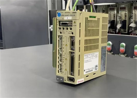 ヤスカワSGDM-04AC-SD2B オリジナルボックスに