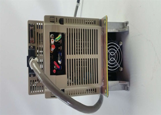 新しいヤスカワSGDB-20VDACサーボドライブ 230V電圧 オリジナルボックス