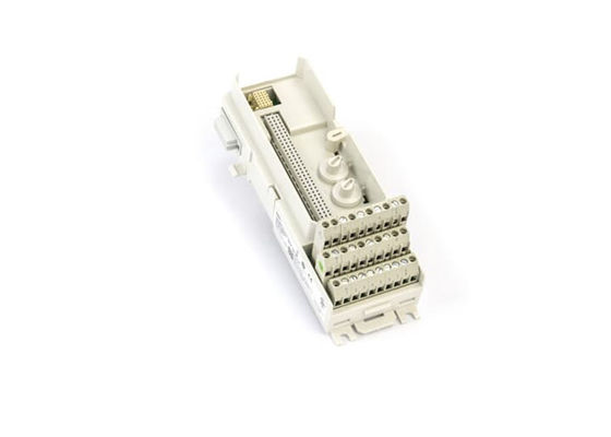 ABB TU811V1 3BSE013231R1 コンパクトモジュール終了ユニット 1x8信号端末