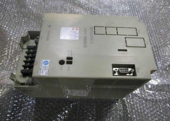 ACサーボアンプ 箱入りのオリジナル新品
