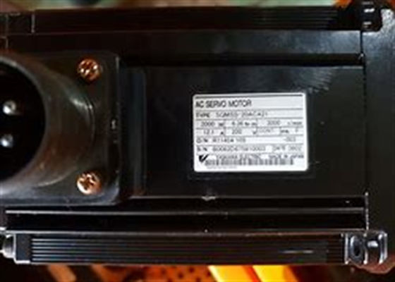 ヤスカワ SGMSS-20ACA21 セルボモーター 新品 オリジナルボックス 220V