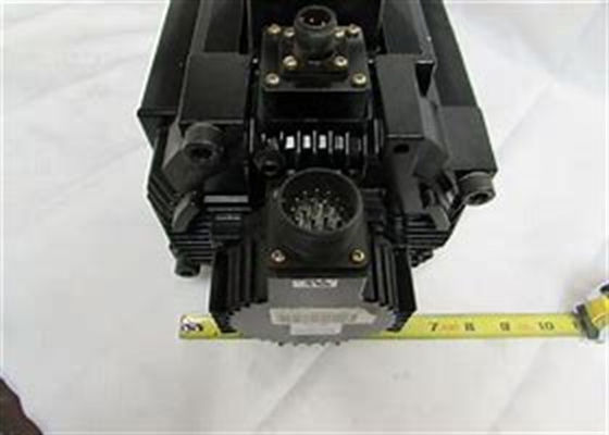 ヤスカワ SGMG-06A2BBB 200V サーボモーター オリジナルボックスで新品