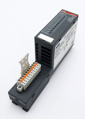 ABB DC541-CM 1SAP270000R0001 AC500 機能モジュール 分散型自動化 I/O