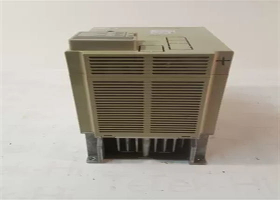 新しい産業用サーボドライブ ヤスカワ SGDB-20ADP オリジナルボックス