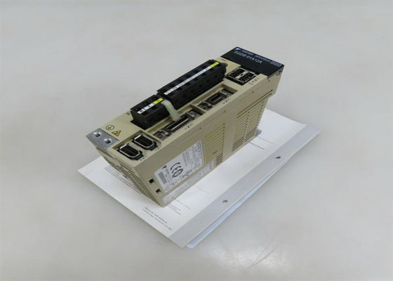 ヤスカワ SGDS-01A12A 220V AC サーボアンプ 新品 オリジナル