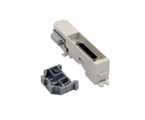 ABB 3BSE008534R1 TB805 バス出口モジュール終了ユニット 0.046kg