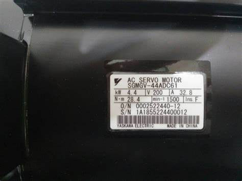 ヤスカワ SGMGV-44ADC61 ACサーボモーター業界 全新