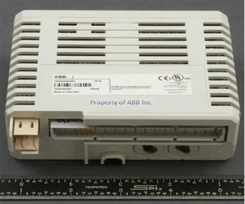 ABB AO820-3BSE008546R1 PLCモジュール パソコンボード