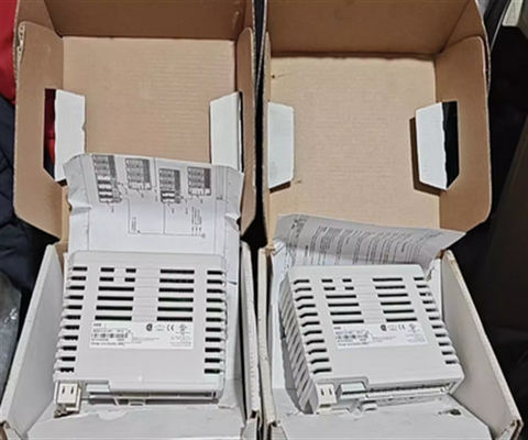 ABB DI830 3BSE013210R1 S800 I/O デジタル入力モジュール 24V SOE 16 ch