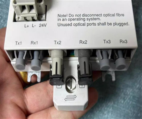 Abb - 3BSE036634R1 Tb825 オプティカル・メディア・コンバータ マルチモード3BSE036634R1 Tb825