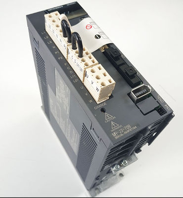 Mitsubishi 750W 工業交流サーボドライブ MR-J3-70B-RJ004U502 コントロールシステムアンプ
