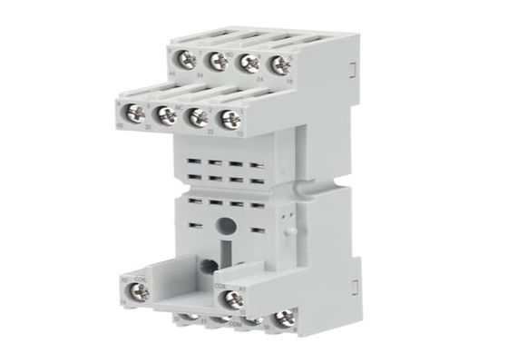 ABB CR-M4SS 2c/o または 4c/o CR-M リレーの標準ソケット CR-M4SS ソケットはCR-M (ミニチュア) リレーの範囲から